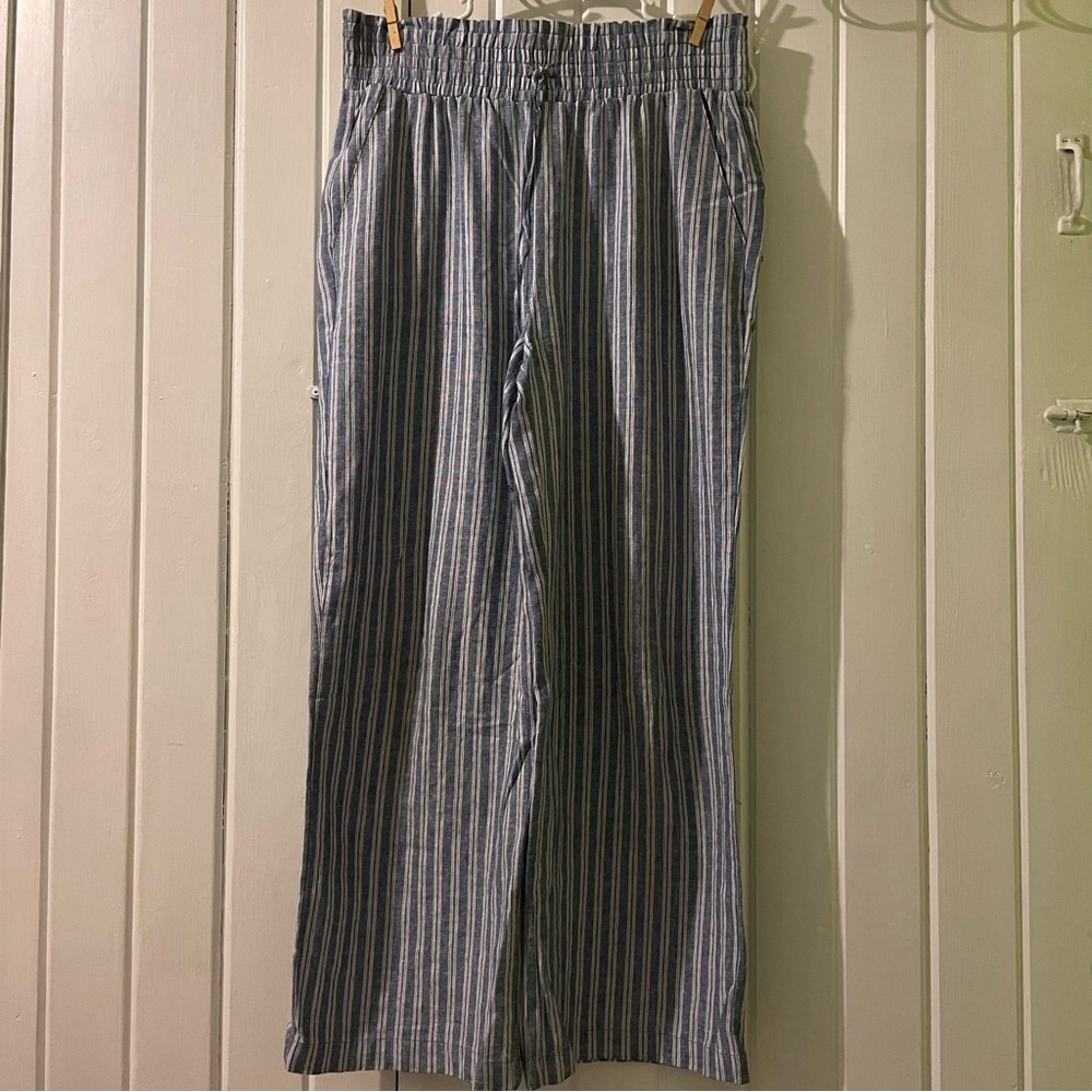 Land ‘n Sea blue striped linen blend pants-medium like new